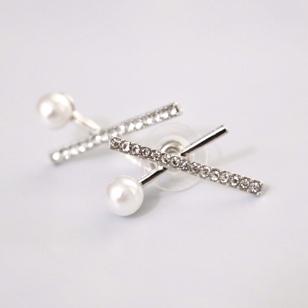 Silver Geometric X Peal and Diamond Earring